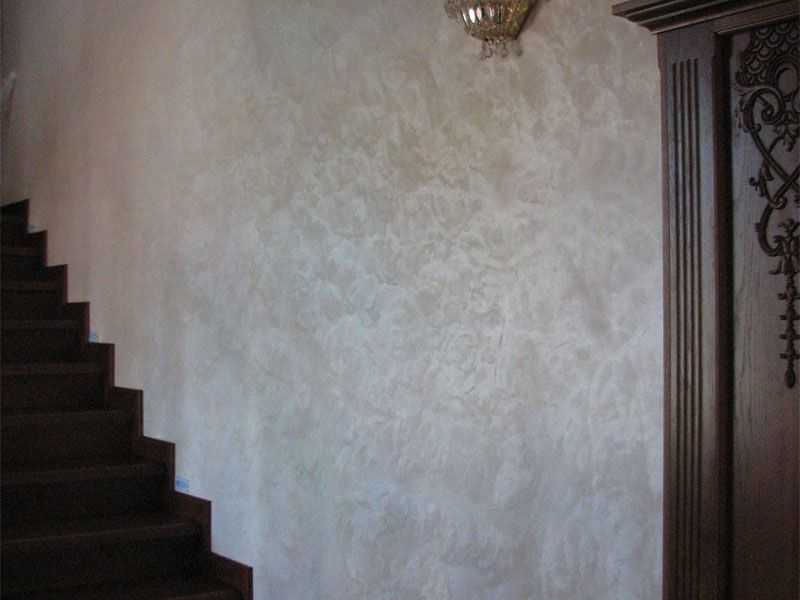 Декоративная краска для стен с эффектом шелка,как наносить краску под шолк