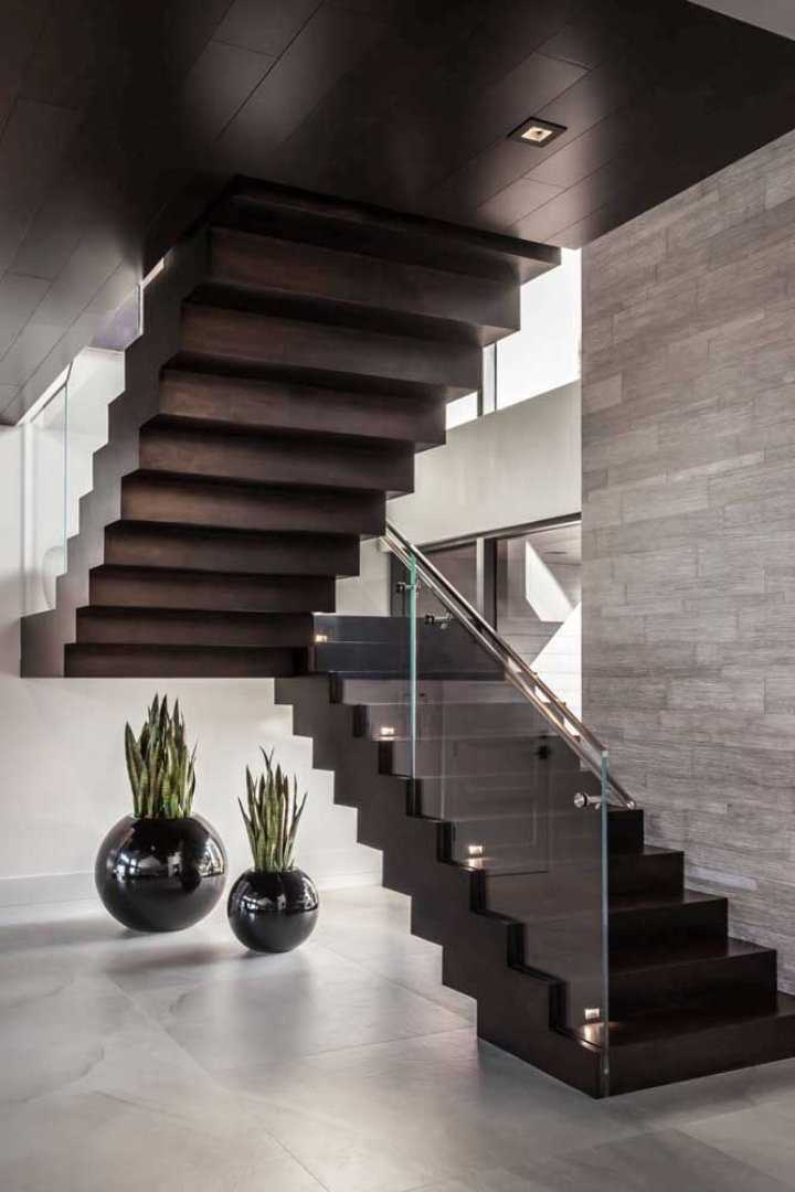 Красивые лестницы на второй этаж в частном доме – фото обзор
