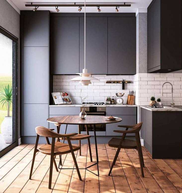 Встроенная кухня – современное решение, позволяющее максимально эргономично использовать пространство помещения и даже придать кухне облик жилой комнаты.