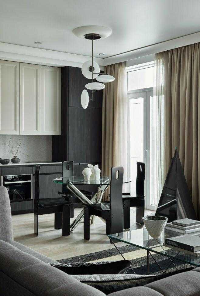 Черно-белая кухня - дизайн вне времени. Бело-черная мебель, столешницы, фартук, отделка, обои, пол - удачный выбор для почти любого стиля.