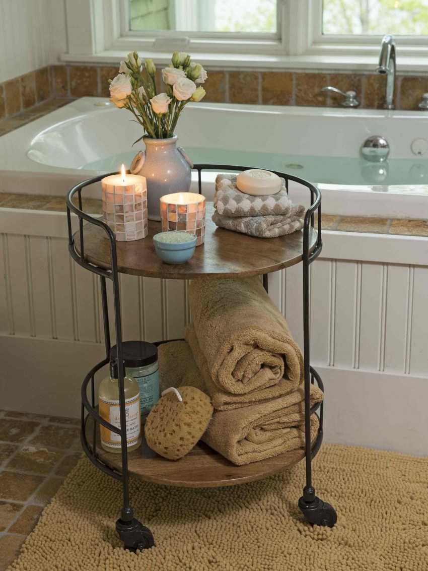 столик в ванную комнату для шампуней